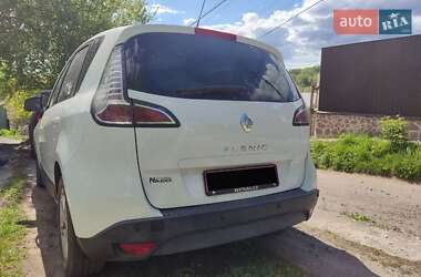 Минивэн Renault Megane Scenic 2012 в 