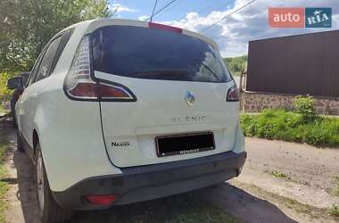 Минивэн Renault Megane Scenic 2012 в 
