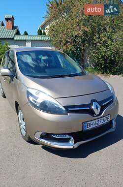 Минивэн Renault Megane Scenic 2014 в 