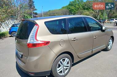 Минивэн Renault Megane Scenic 2014 в 