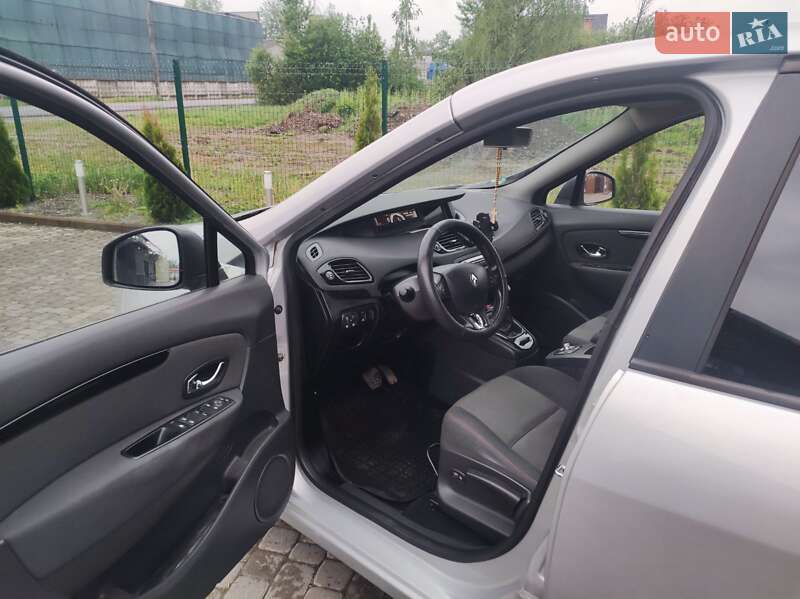 Минивэн Renault Megane Scenic 2014 в Надворной