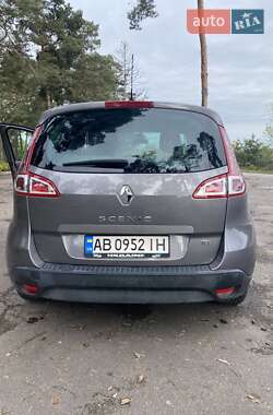 Мінівен Renault Megane Scenic 2011 в 