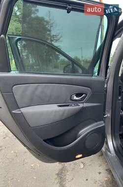 Мінівен Renault Megane Scenic 2011 в 