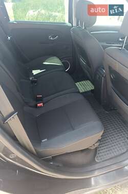 Минивэн Renault Megane Scenic 2011 в 