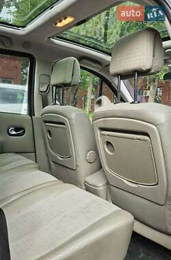 Минивэн Renault Megane Scenic 2004 в 