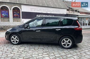 Минивэн Renault Megane Scenic 2009 в 