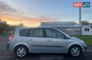 Минивэн Renault Megane Scenic 2004 в 