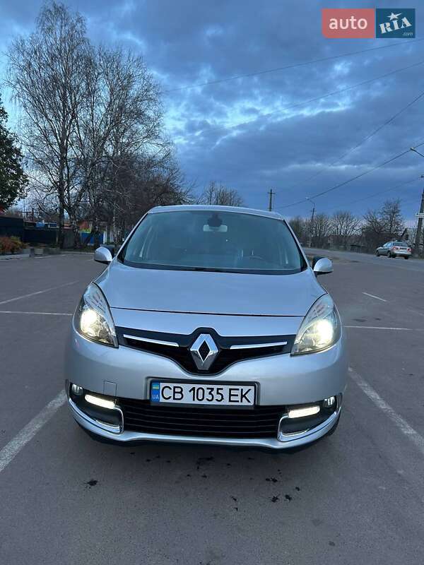 Мінівен Renault Megane Scenic 2014 в 