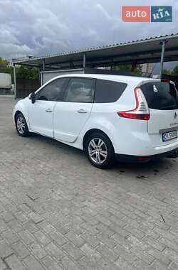 Минивэн Renault Megane Scenic 2010 в 