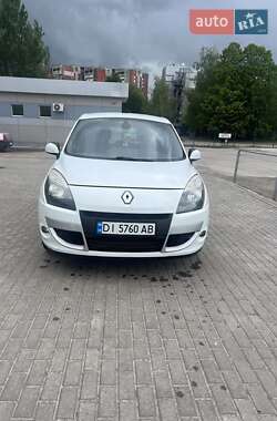 Минивэн Renault Megane Scenic 2010 в 