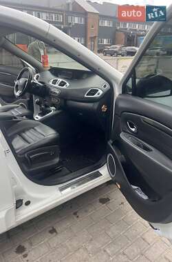 Минивэн Renault Megane Scenic 2010 в 
