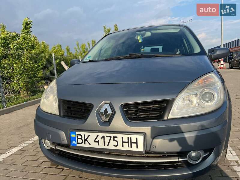 Минивэн Renault Megane Scenic 2006 в Дубно