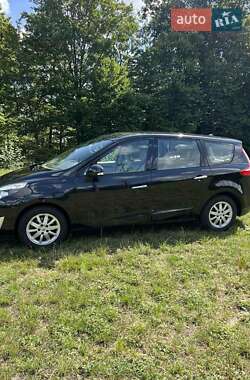 Мінівен Renault Megane Scenic 2010 в 