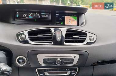 Минивэн Renault Megane Scenic 2014 в 