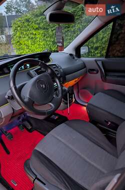 Минивэн Renault Megane Scenic 2004 в 