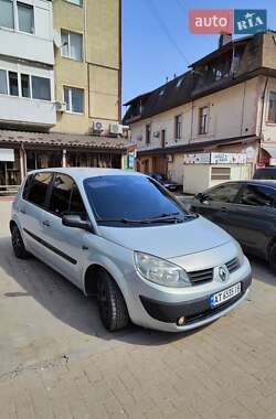 Минивэн Renault Megane Scenic 2004 в 