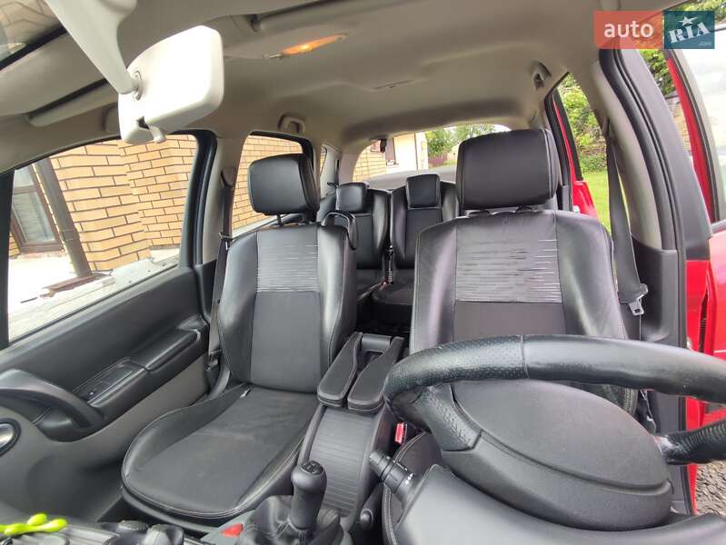 Минивэн Renault Megane Scenic 2006 в Луцке