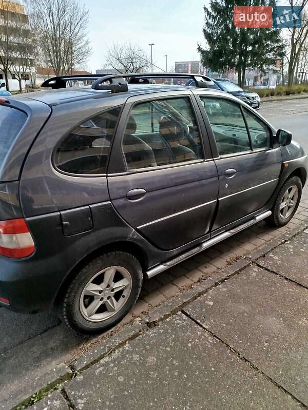 Минивэн Renault Megane Scenic 2001 в 