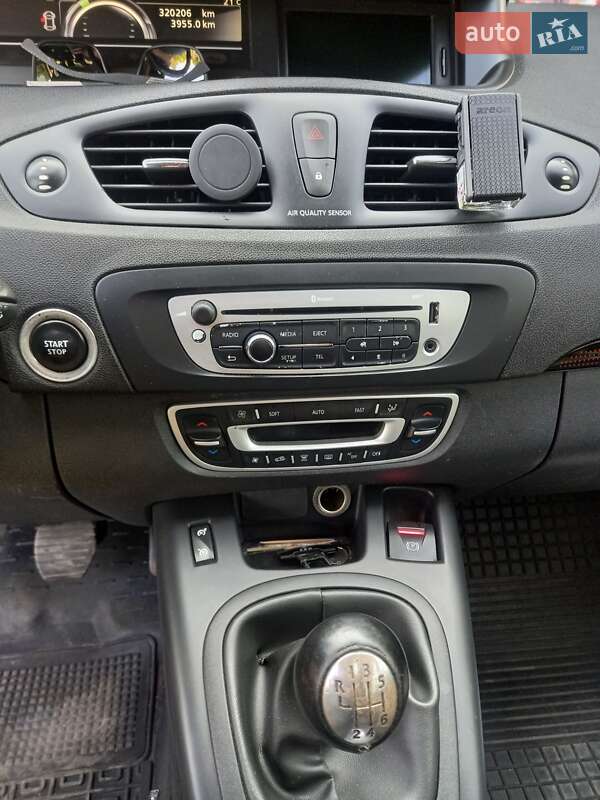 Renault Megane Scenic 2012