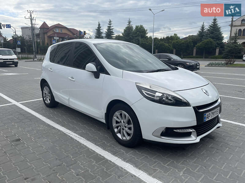Renault Megane Scenic 2013