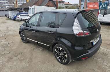 Минивэн Renault Megane Scenic 2015 в 