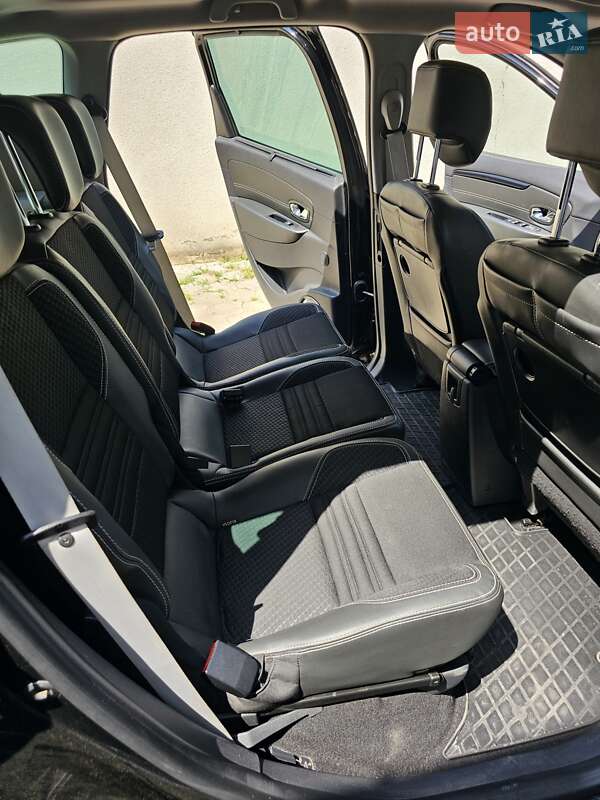 Минивэн Renault Megane Scenic 2015 в Черновцах