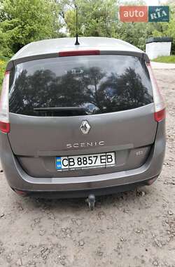 Минивэн Renault Megane Scenic 2010 в 