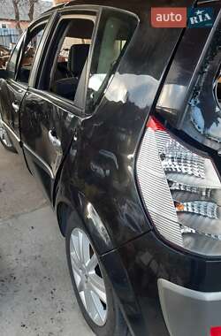 Минивэн Renault Megane Scenic 2004 в Васищево