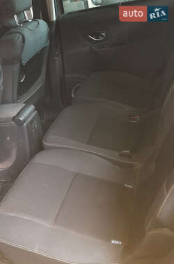 Мінівен Renault Megane Scenic 2010 в 