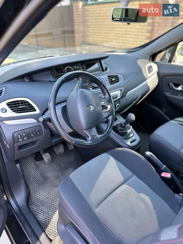 Минивэн Renault Megane Scenic 2015 в Полтаве