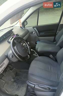 Минивэн Renault Megane Scenic 2006 в 