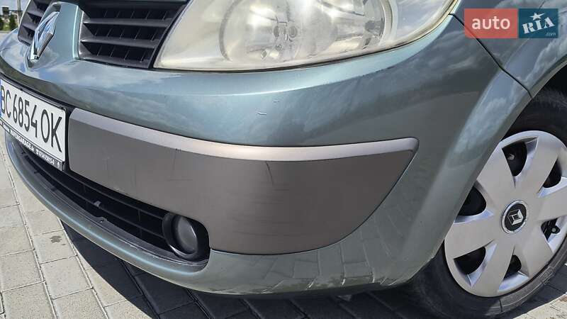 Минивэн Renault Megane Scenic 2005 в Золочеве