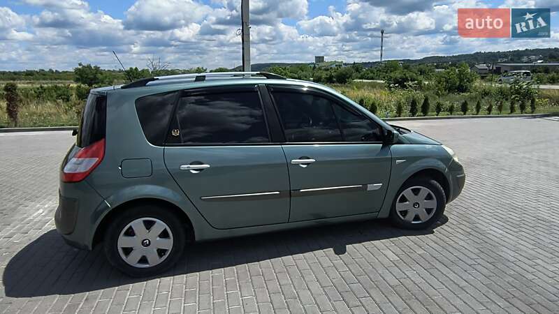 Минивэн Renault Megane Scenic 2005 в Золочеве