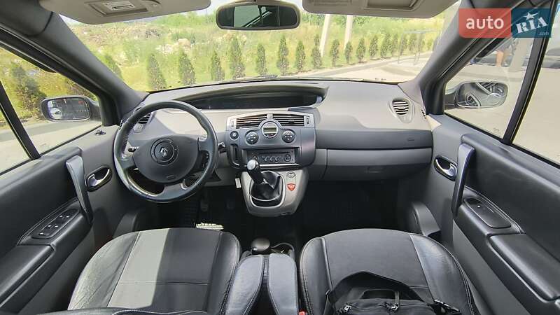 Минивэн Renault Megane Scenic 2005 в Золочеве