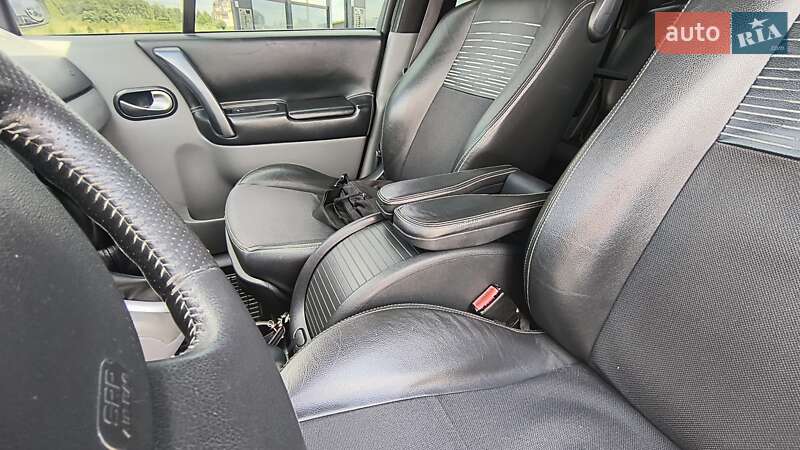 Минивэн Renault Megane Scenic 2005 в Золочеве