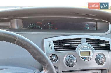 Седан Renault Megane Scenic 2005 в 
