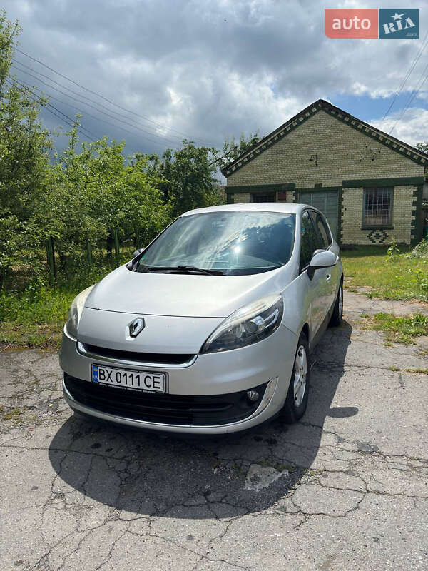Renault Megane Scenic 2012