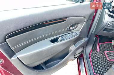 Минивэн Renault Megane Scenic 2013 в 