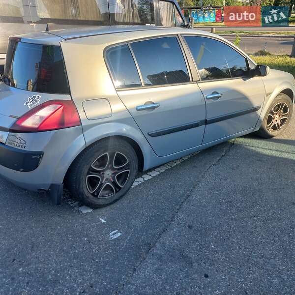 Минивэн Renault Megane Scenic 1999 в 