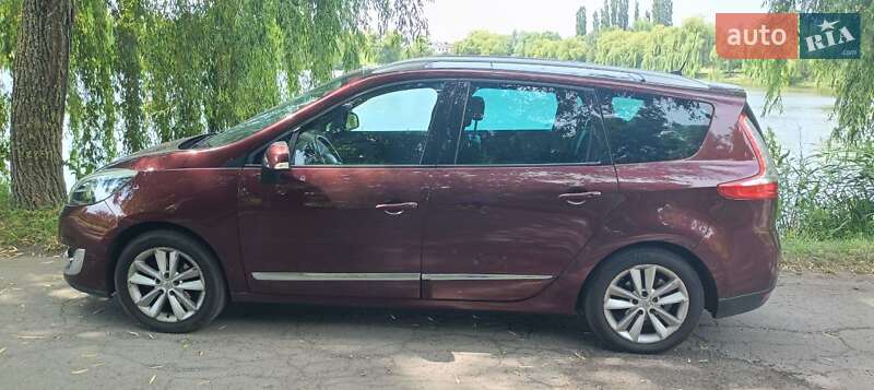 Renault Megane Scenic 2013