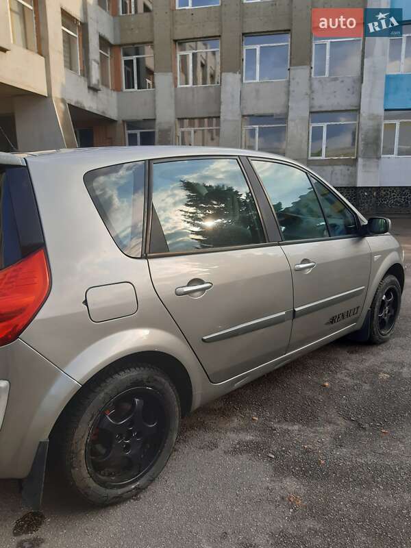 Минивэн Renault Megane Scenic 2007 в Костополе