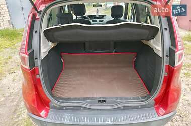 Минивэн Renault Megane Scenic 2010 в 