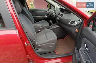 Минивэн Renault Megane Scenic 2010 в 