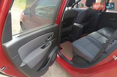 Минивэн Renault Megane Scenic 2010 в 