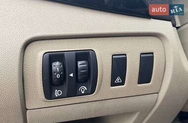 Минивэн Renault Megane Scenic 2010 в 