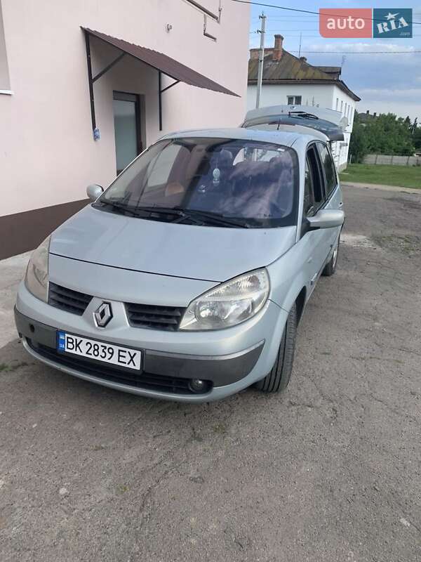 Renault Megane Scenic 2004