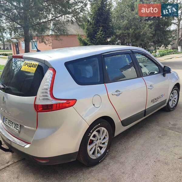 Минивэн Renault Megane Scenic 2009 в Долинской