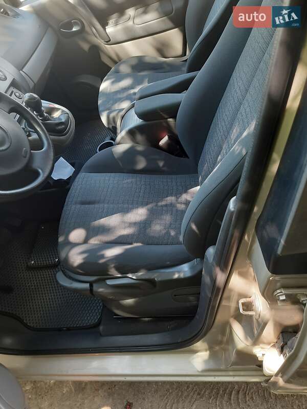 Минивэн Renault Megane Scenic 2007 в Львове