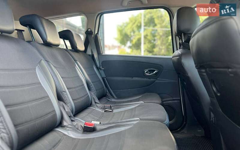 Минивэн Renault Megane Scenic 2012 в Ивано-Франковске
