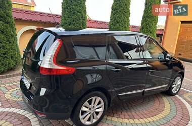 Минивэн Renault Megane Scenic 2012 в 